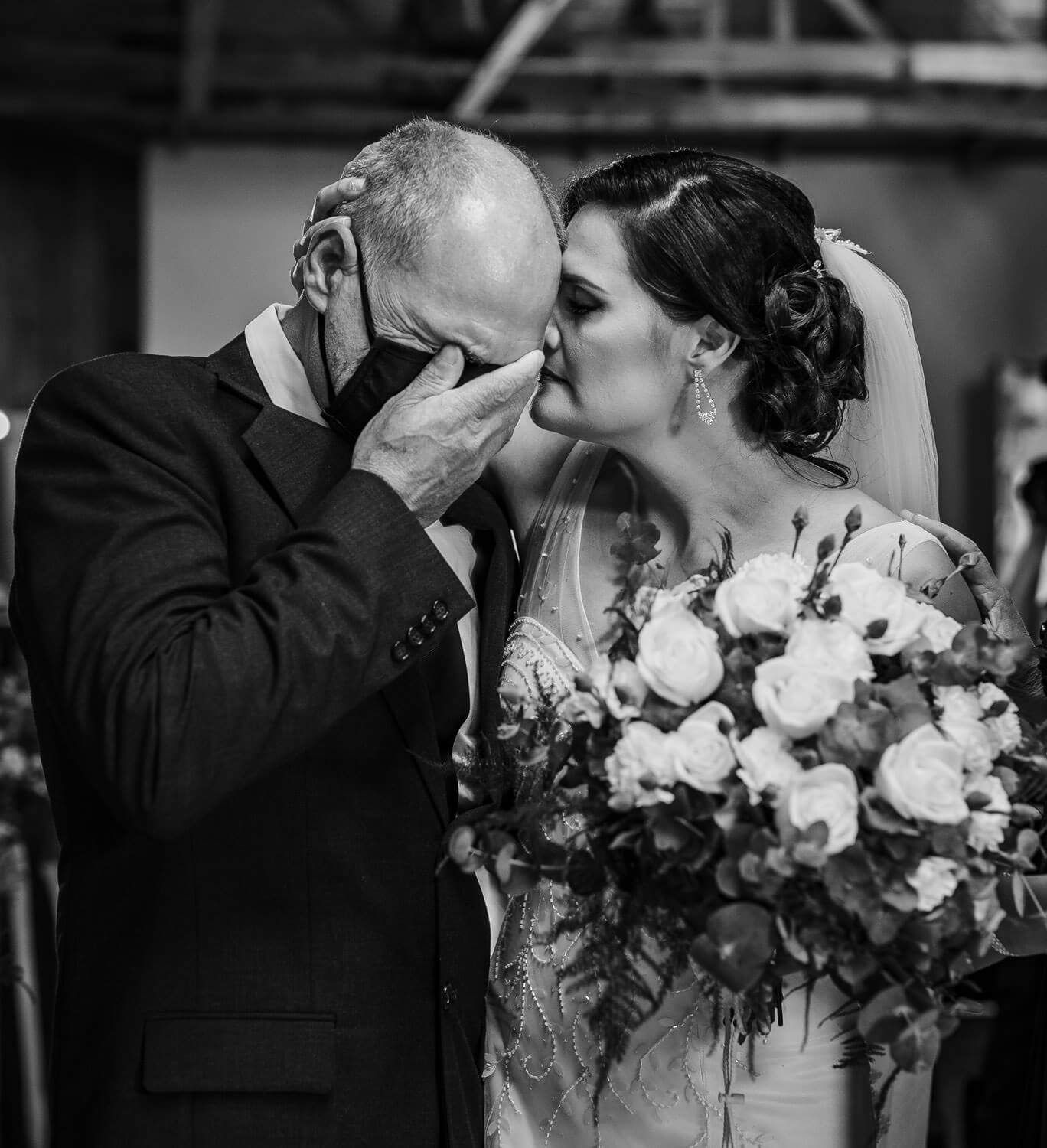 Best of the Best Wedding Photos 2020 | Top 50 Junebug Wedding Photos 2020 | Costa Rica Wedding Photographer | Mauricio Ureña Photography | Covid Wedding | Iglesia San Gabriel Arcangel Heredia | Bride & Father Moment