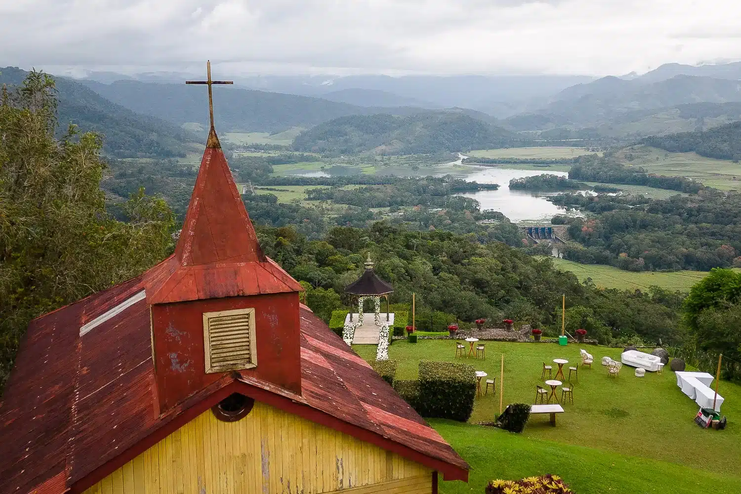 Vista única que ofrece Hacienda Sitio de Mata el lugar perfecto para su Boda en Costa Rica | Fotógrafo Bodas Costa Rica | Mauricio Ureña